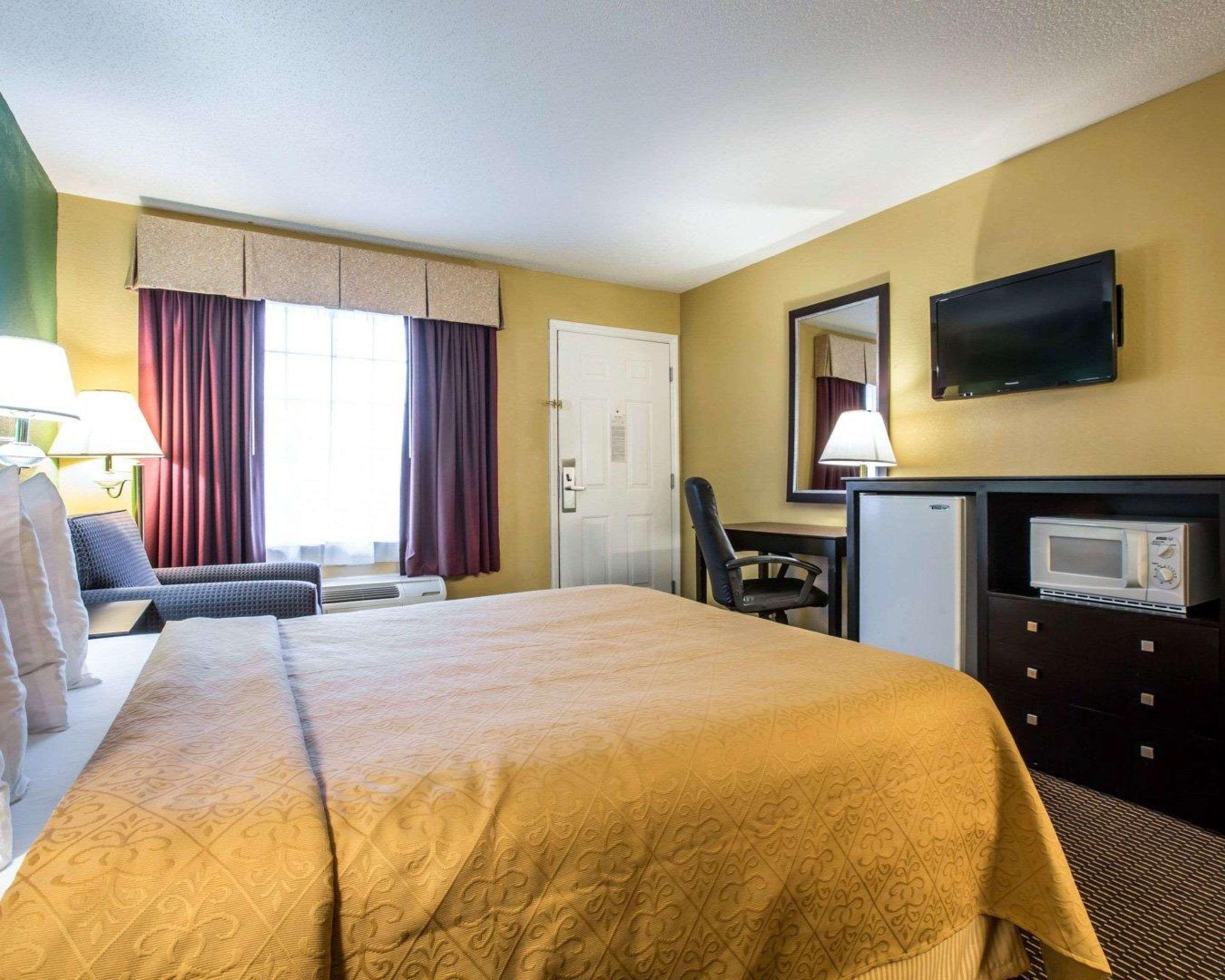 Quality Inn 2*